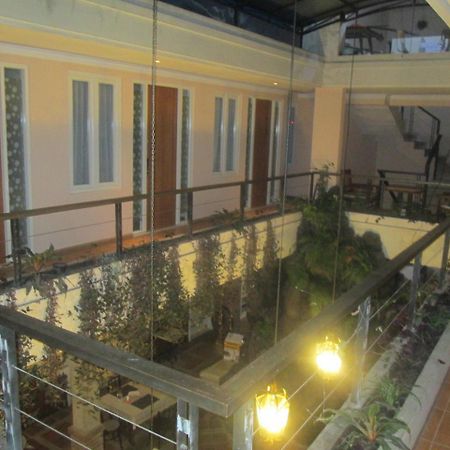 Front One Boutique Baluran Malang Hotel Luaran gambar