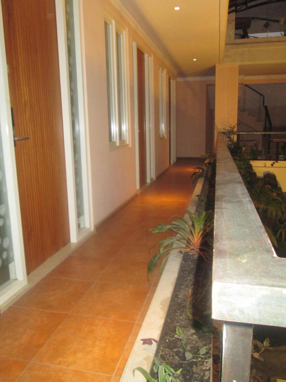 Front One Boutique Baluran Malang Hotel Luaran gambar