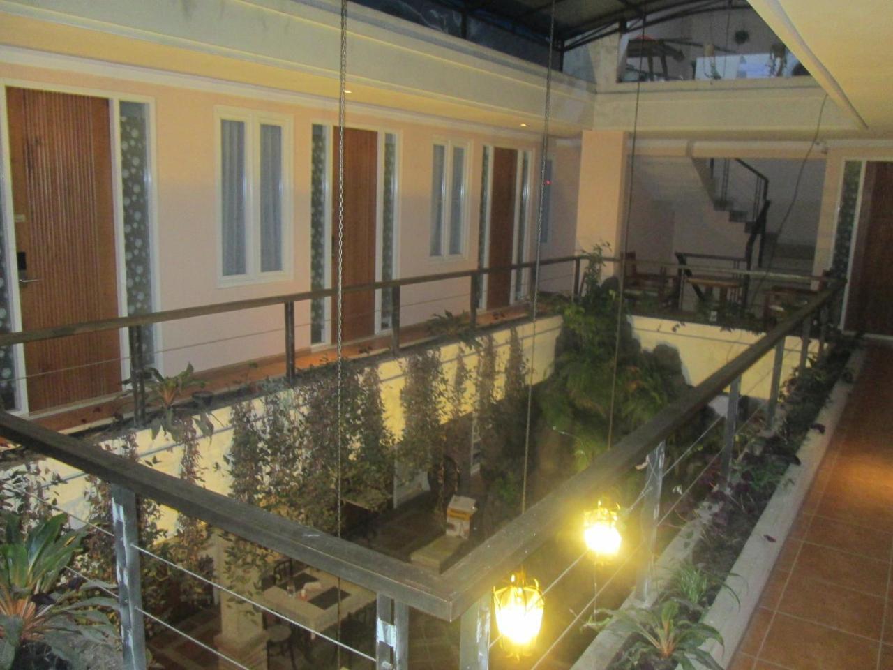 Front One Boutique Baluran Malang Hotel Luaran gambar
