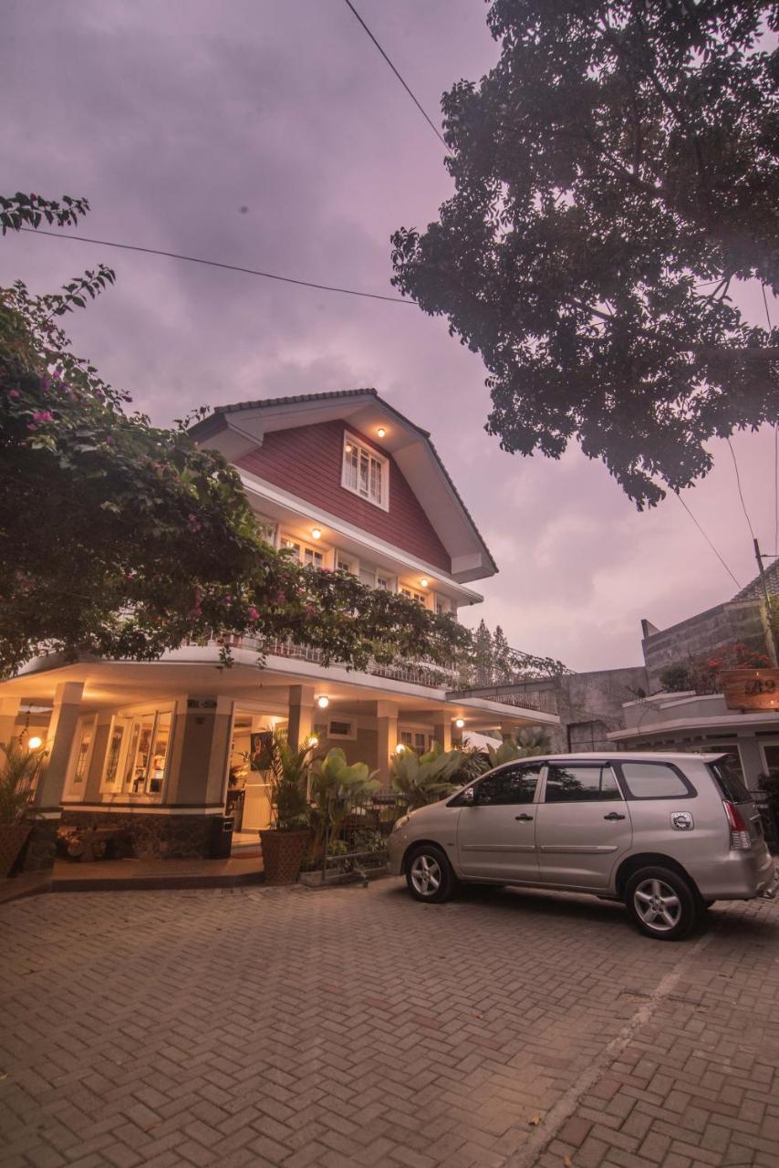 Front One Boutique Baluran Malang Hotel Luaran gambar